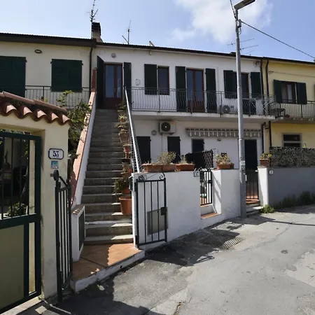 Quadrilocale Ciliegio - Centralissimo, Vicino Al Mare Apartament