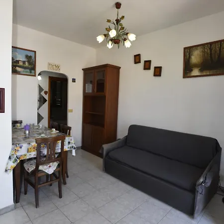 Quadrilocale Ciliegio - Centralissimo, Vicino Al Mare Apartman